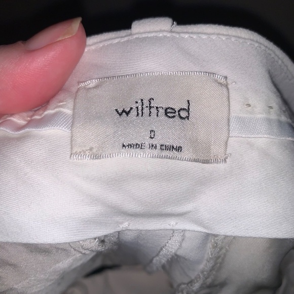 Wilfred The Effortless Short Mini High-waisted Japanese crepe shorts - Picture 6 of 10